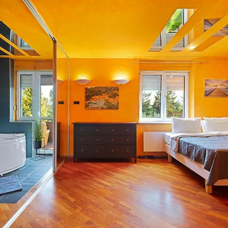 Chill&grill Jacuzzi, Idealna Na Spotkania Ze Znajomymi Villa Warschau