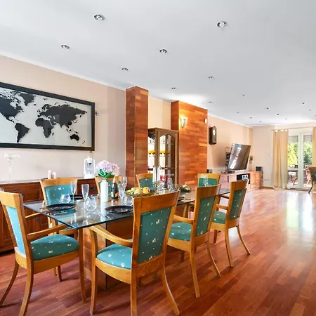 Jacuzzi&bbq Family - No Parties Allowed Varsovia