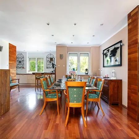 Jacuzzi&bbq Family - No Parties Allowed * Varsovia