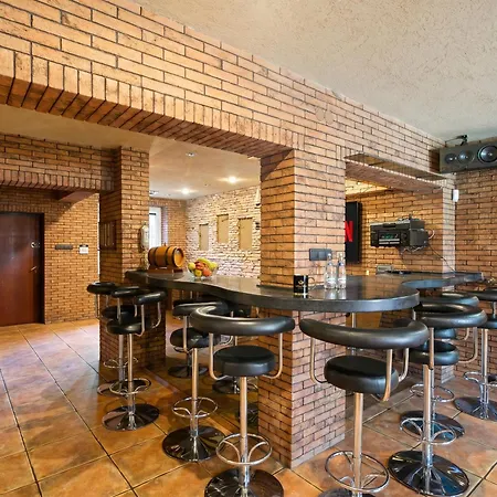 Golden Urban House - 别墅