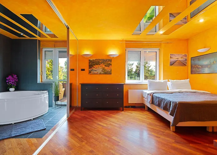 Jacuzzi & Bbq Family - No Parties Allowed ヴィラ ワルシャワ