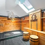 Jacuzzi & Bbq Family - No Parties Allowed Willa Warszawa